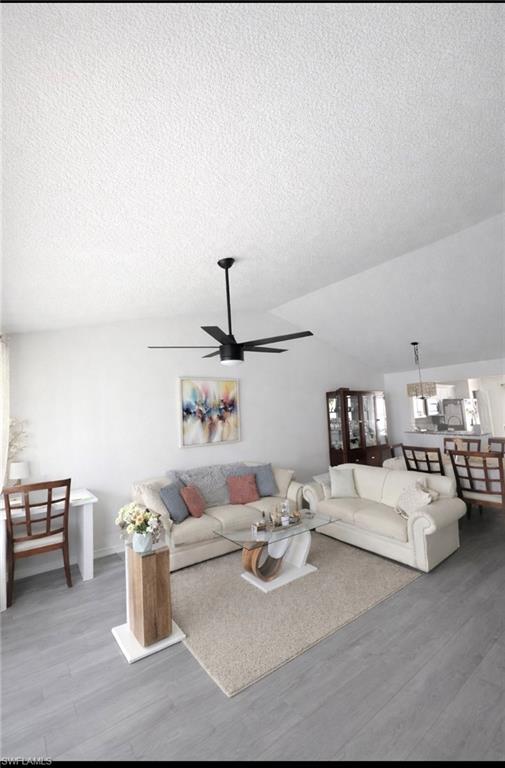 1476 Churchill Cir J-202 Property Photo 4