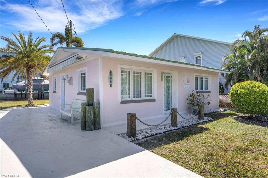 1290 Venetian Way Property Photo 3