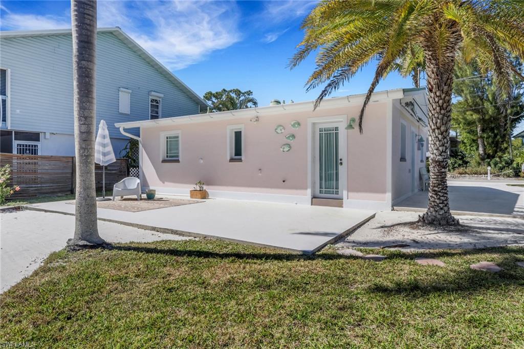 1290 Venetian Way Property Photo 32