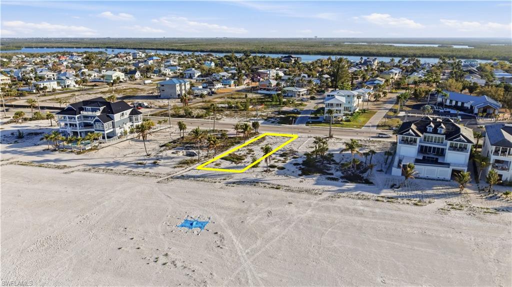 3724 Estero Blvd Property Photo 9