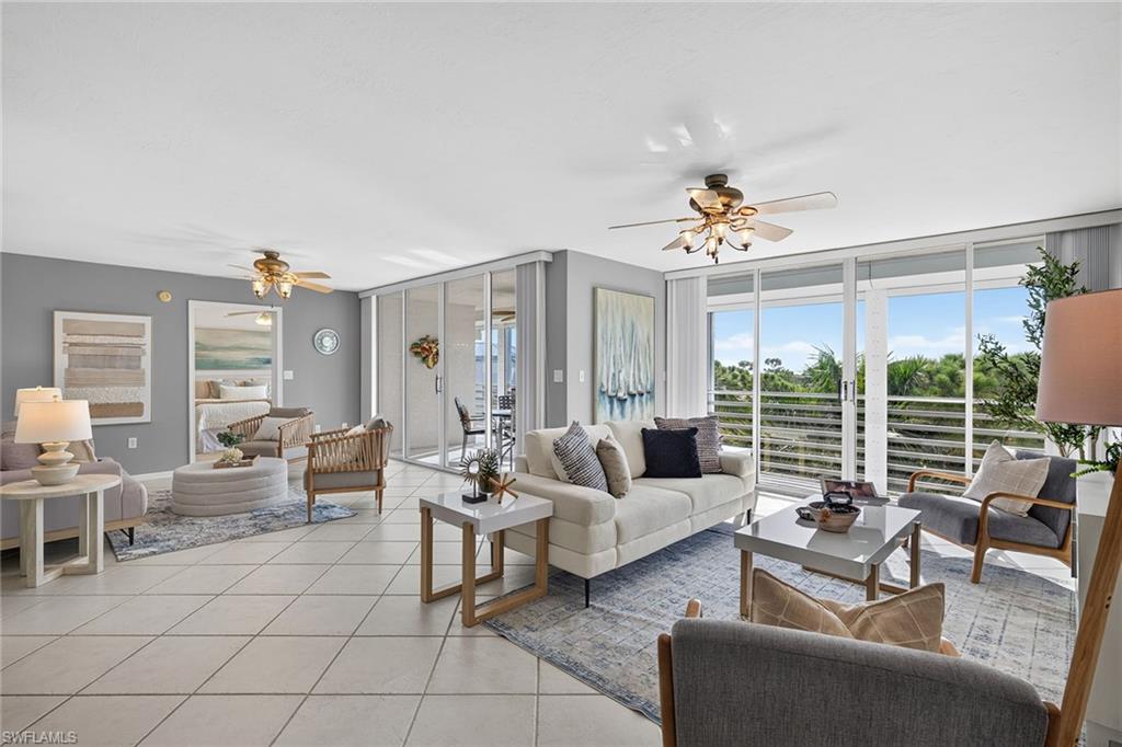 285 Naples Cove Dr 1703 Property Photo 4