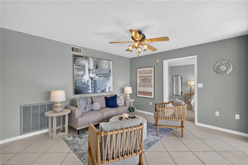 285 Naples Cove Dr 1703 Property Photo 6
