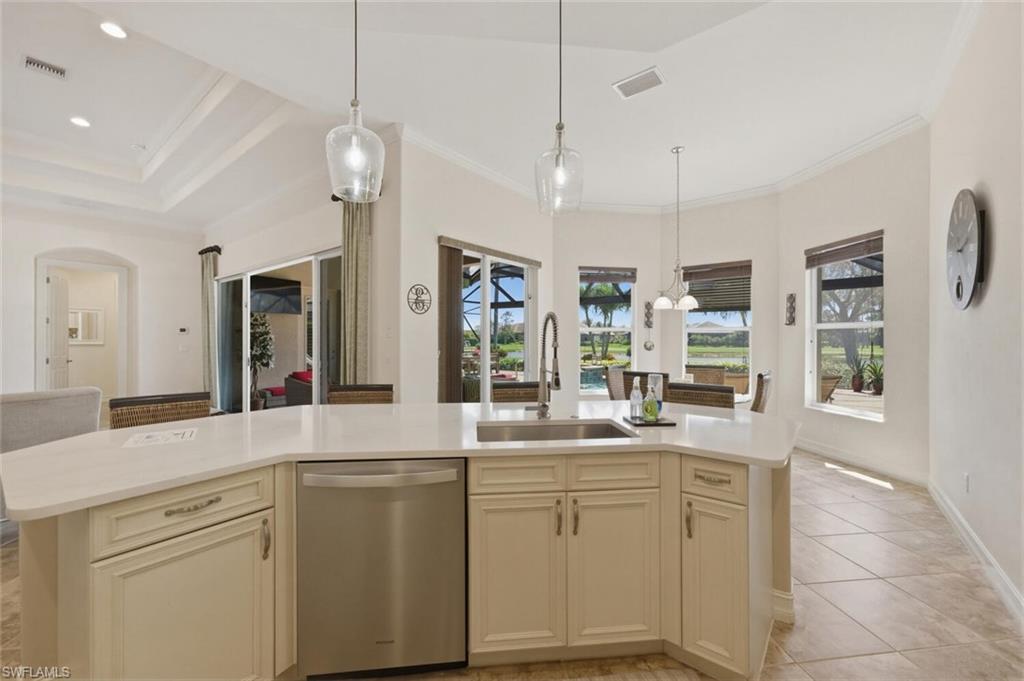 7755 Cottesmore Dr Property Photo 15