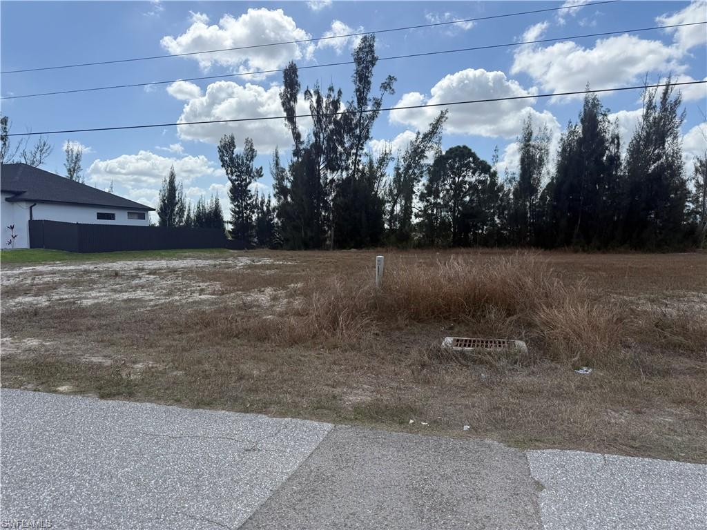 2214 21st St Property Photo 2