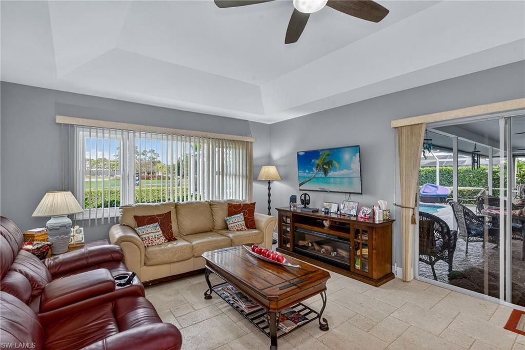 681 Saint Andrews Blvd Property Photo 8