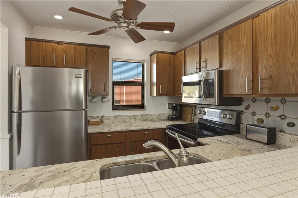 801 River Point Dr 303a Property Photo 8