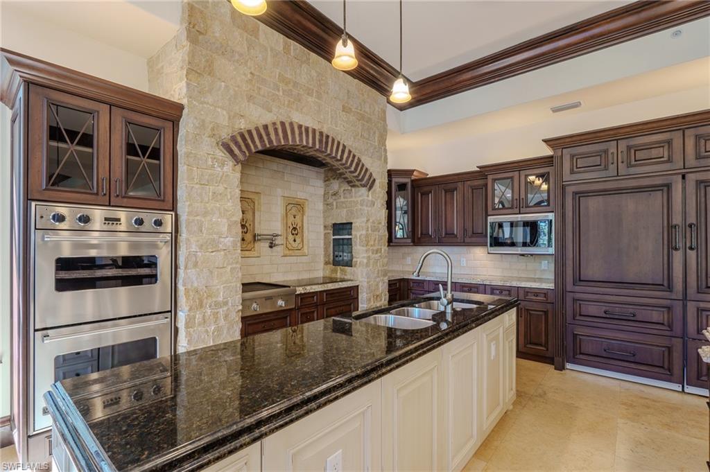 200 Golf Dr Property Photo 15