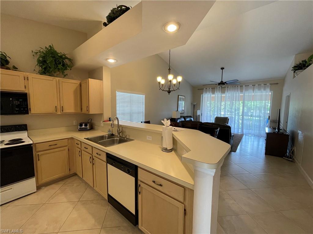 440 Wiggins Lake Ct 201 Property Photo 4