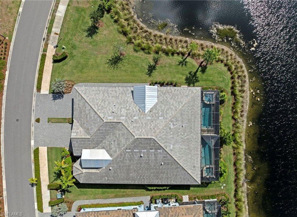 6933 Saona Ct Property Photo 5