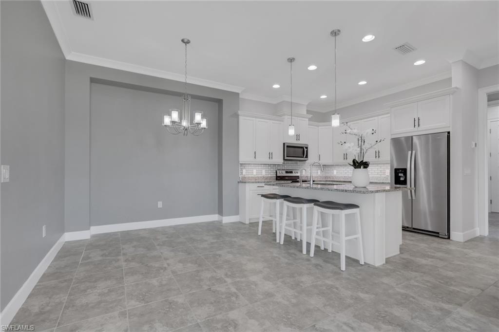 6933 Saona Ct Property Photo 14