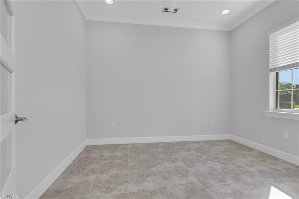 6933 Saona Ct Property Photo 25