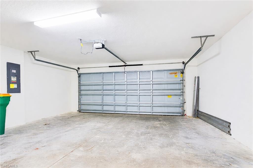 2681 Vine Ave Property Photo 11