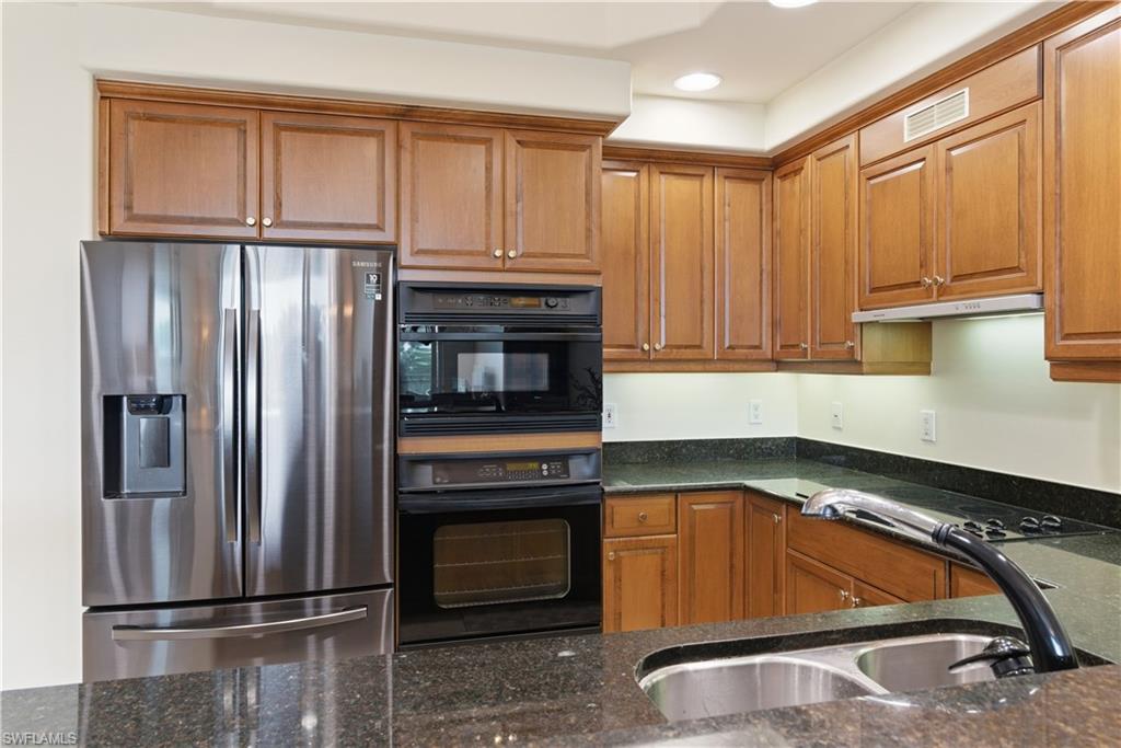 2748 Tiburon Blvd E C404 Property Photo 5