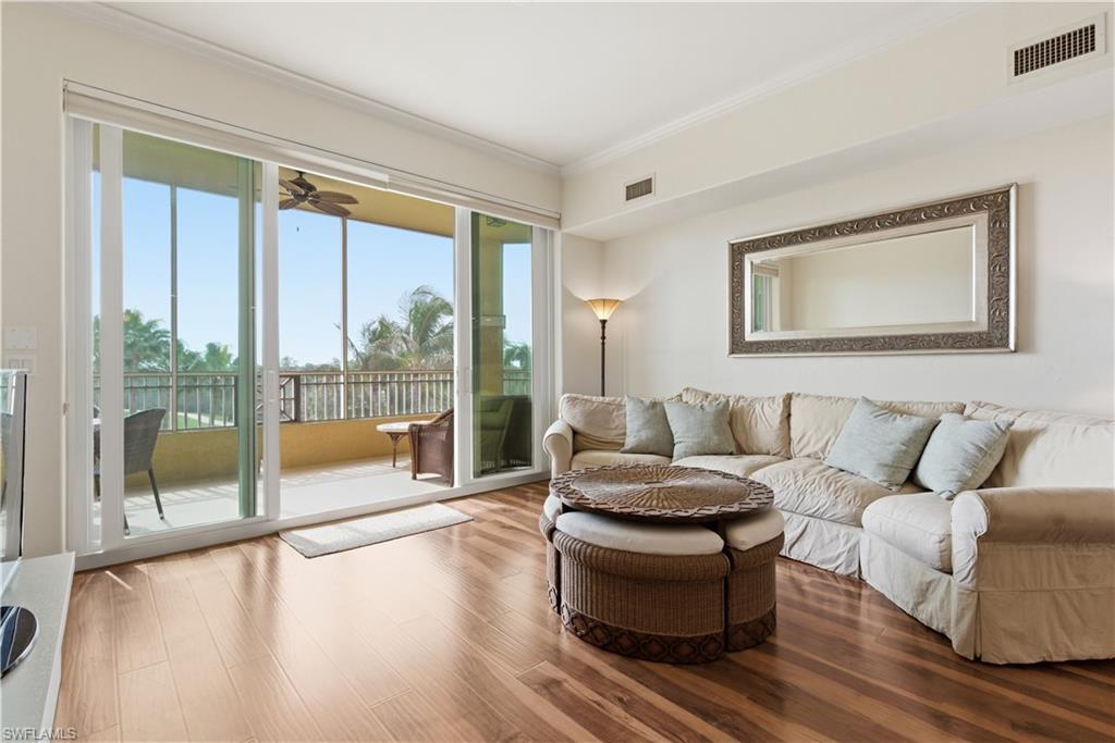 2748 Tiburon Blvd E C404 Property Photo 15