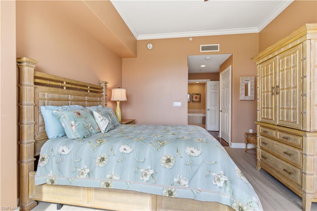 2748 Tiburon Blvd E C404 Property Photo 21