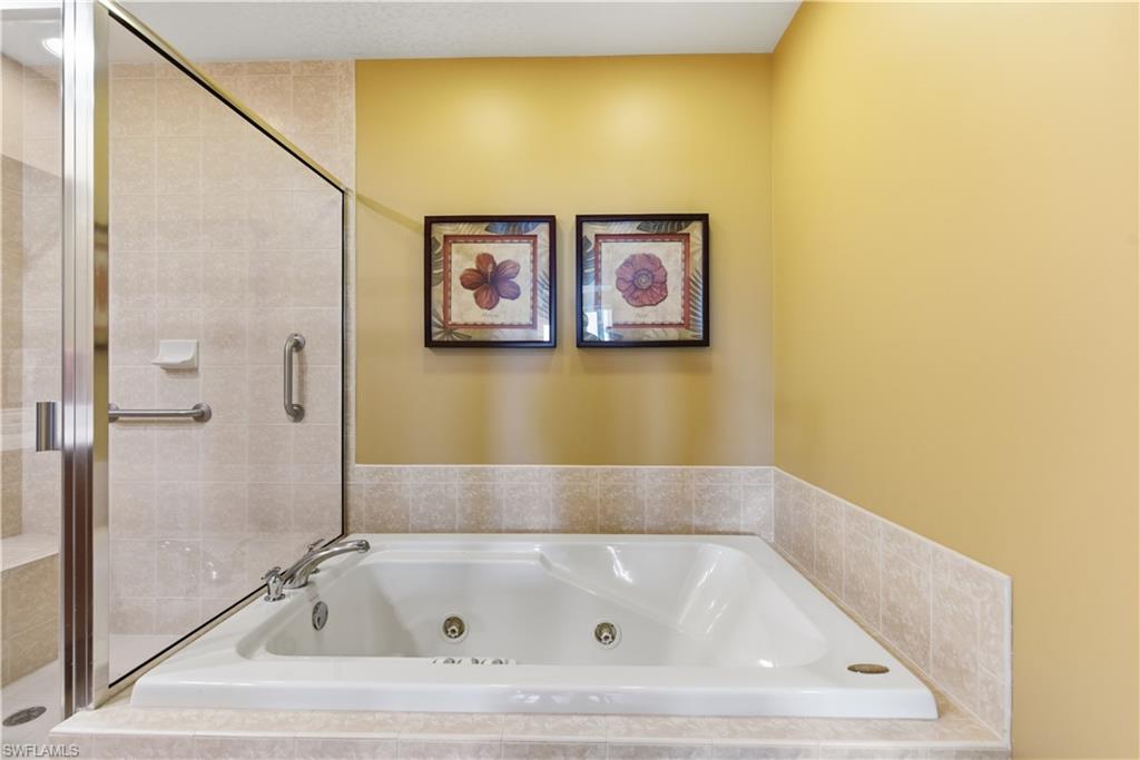 2748 Tiburon Blvd E C404 Property Photo 26