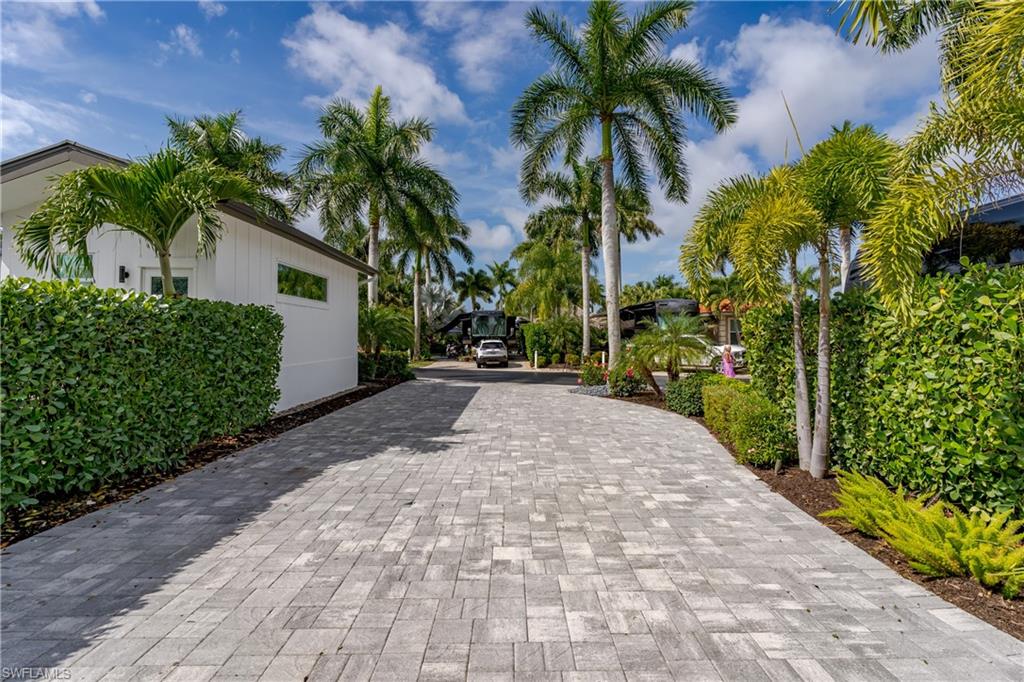 13550 Snapper Ln Property Photo 16