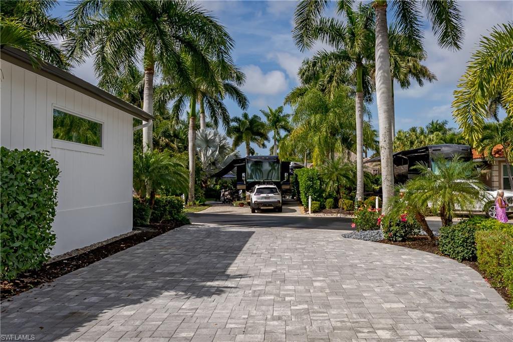 13550 Snapper Ln Property Photo 17