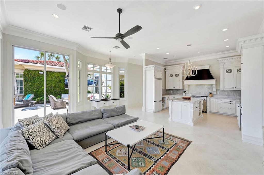 2052 Isla Vista Ln Property Photo 13