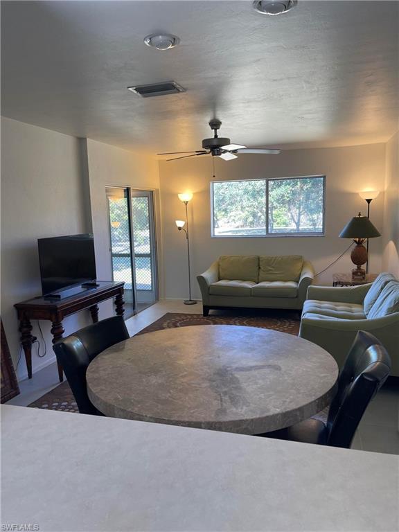 1095 Pine Isle Ln 1095 Property Photo 2