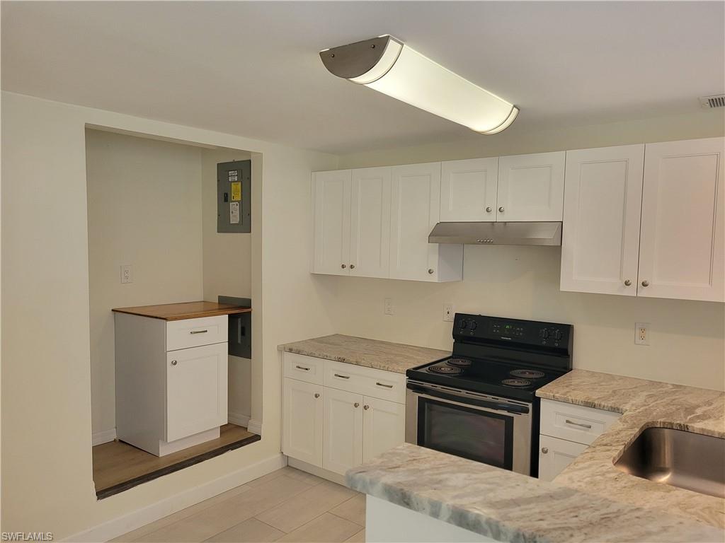 2662 Mangrove St Property Photo 14