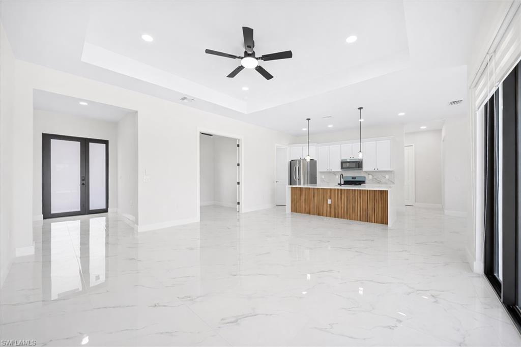 1226 5th Pl Property Photo 12