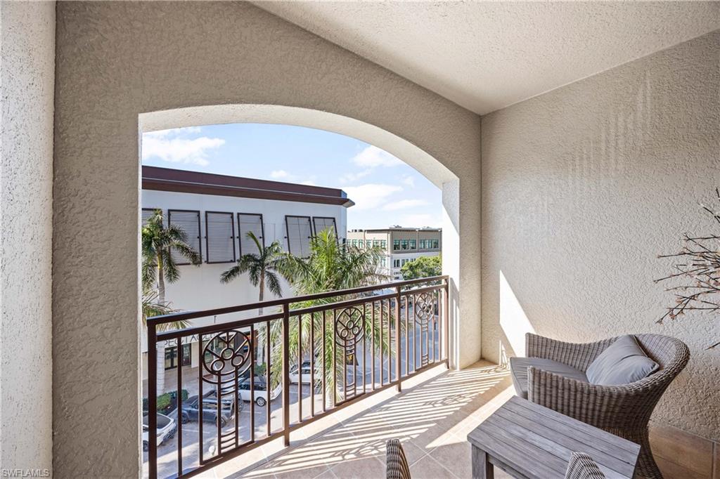 9123 Strada Pl 7404 Property Photo 20