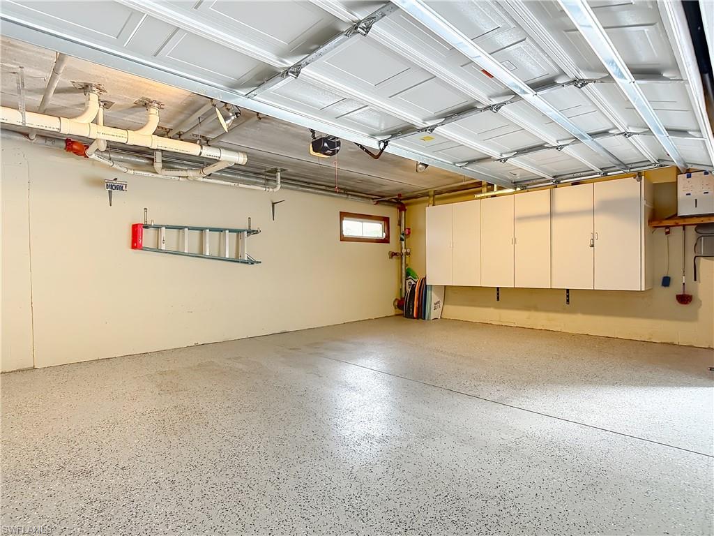 226011527 Property Photo 40