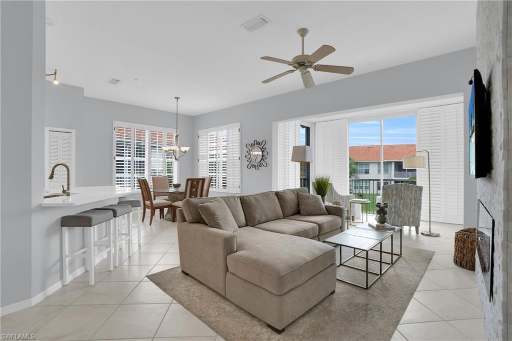 916 Egrets Run 201 Property Photo 3