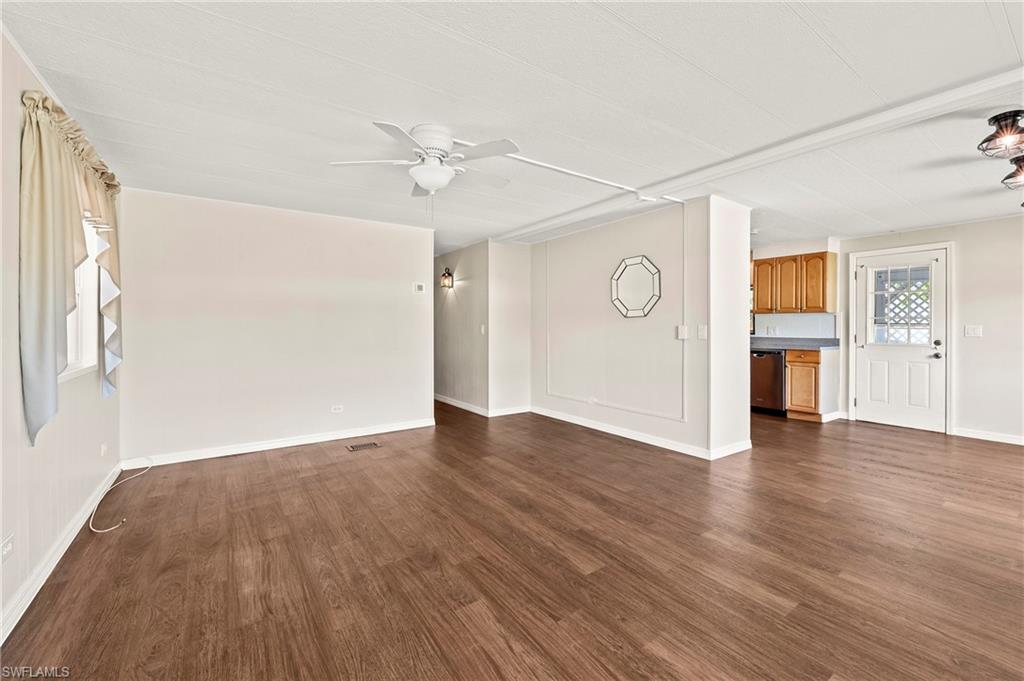 40 Le Mans Dr Property Photo 4