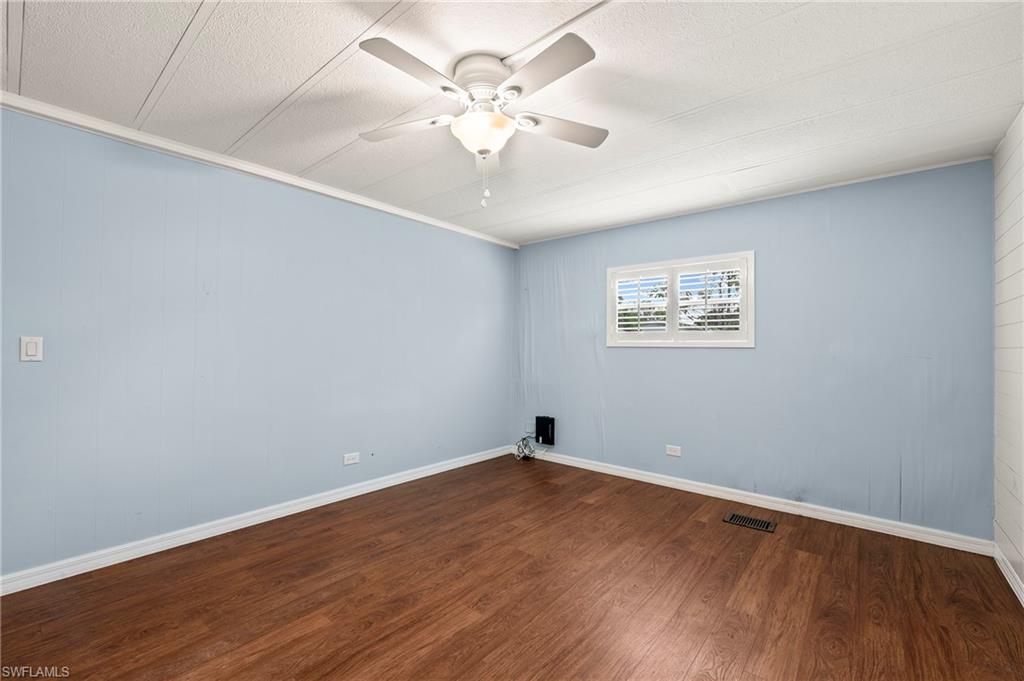 40 Le Mans Dr Property Photo 11
