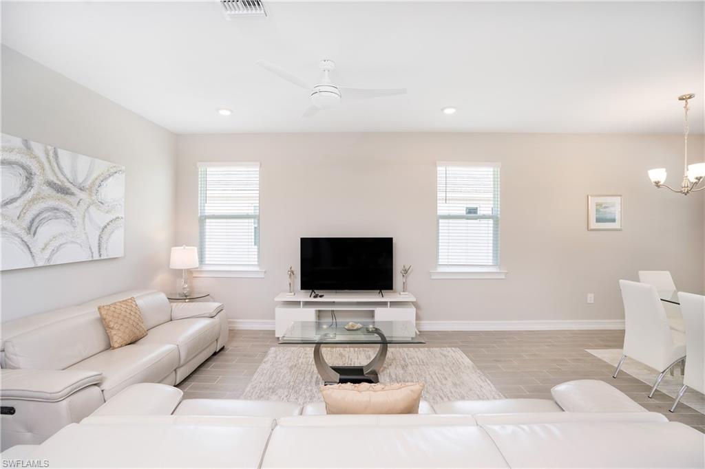 14541 Stern Way Property Photo 3