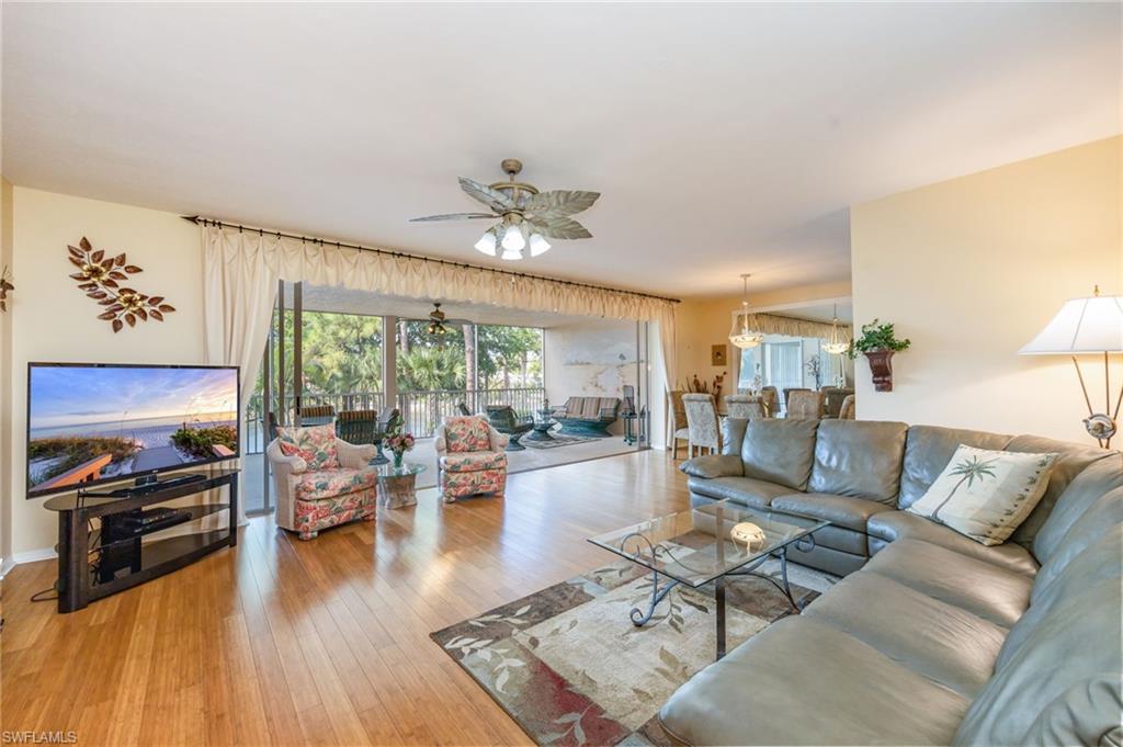 760 Waterford Dr 203 Property Photo 4