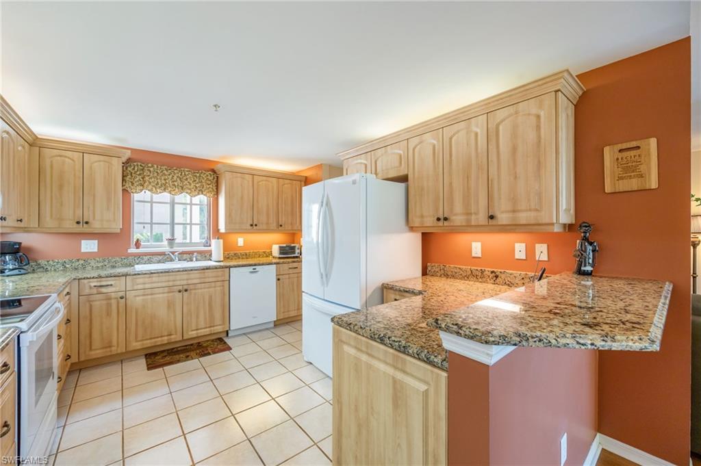 760 Waterford Dr 203 Property Photo 6