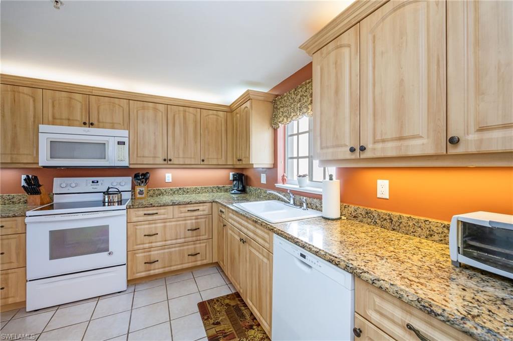 760 Waterford Dr 203 Property Photo 7