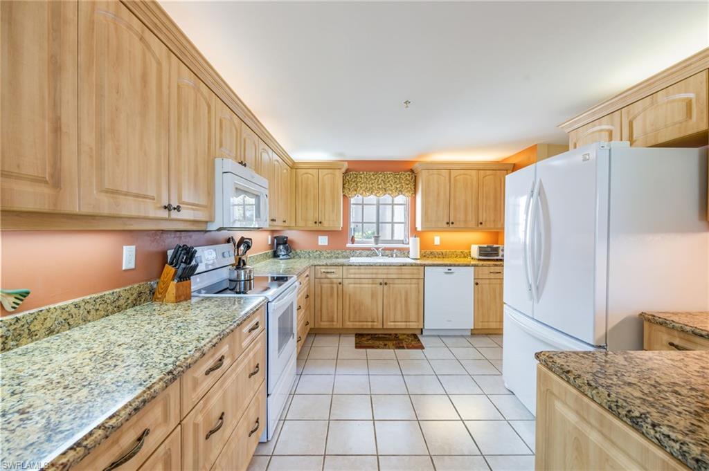 760 Waterford Dr 203 Property Photo 8