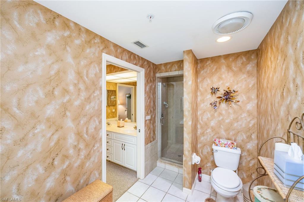 760 Waterford Dr 203 Property Photo 15