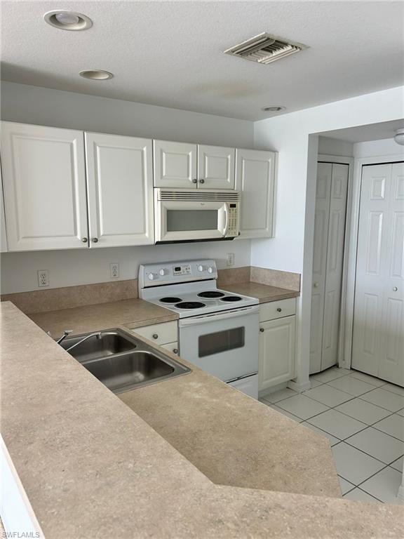 4256 Liron Ave 103 Property Photo 4