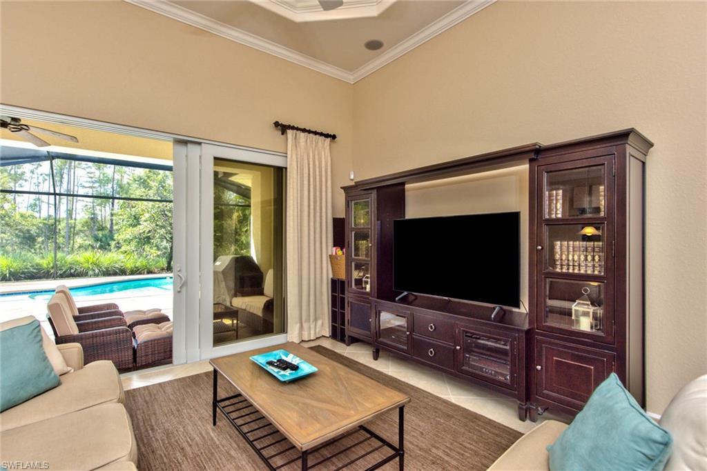 7755 Martino Cir Property Photo 3