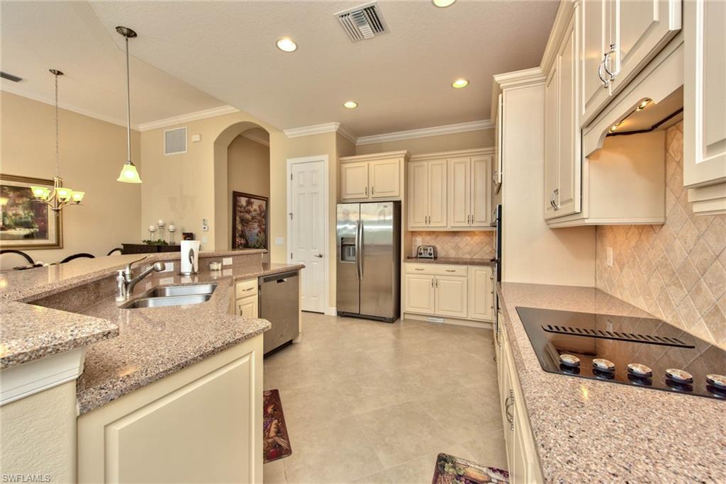 7755 Martino Cir Property Photo 9