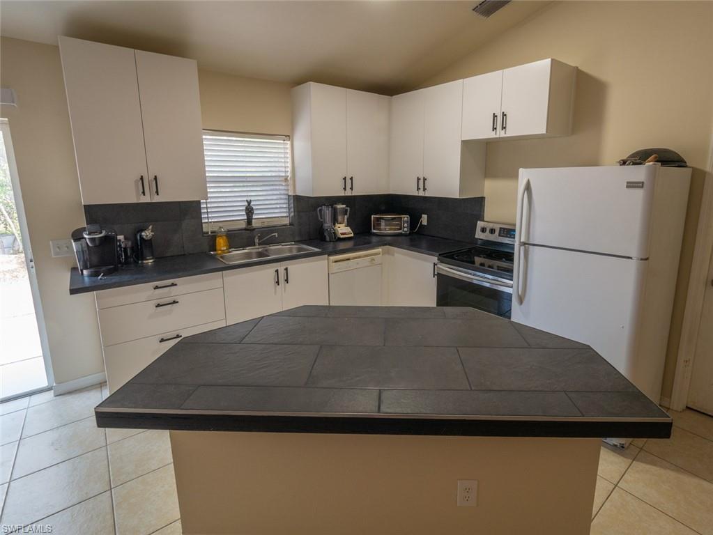17383 + 17395 Cleveland Dr Property Photo 17