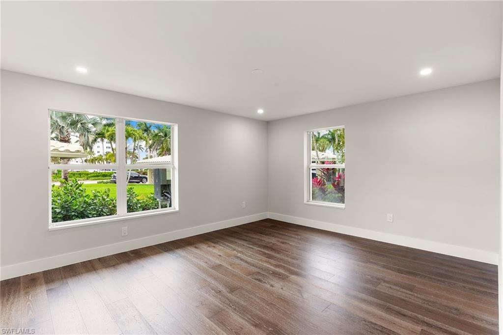 2850 Gulf Shore Blvd N 106 Property Photo 15