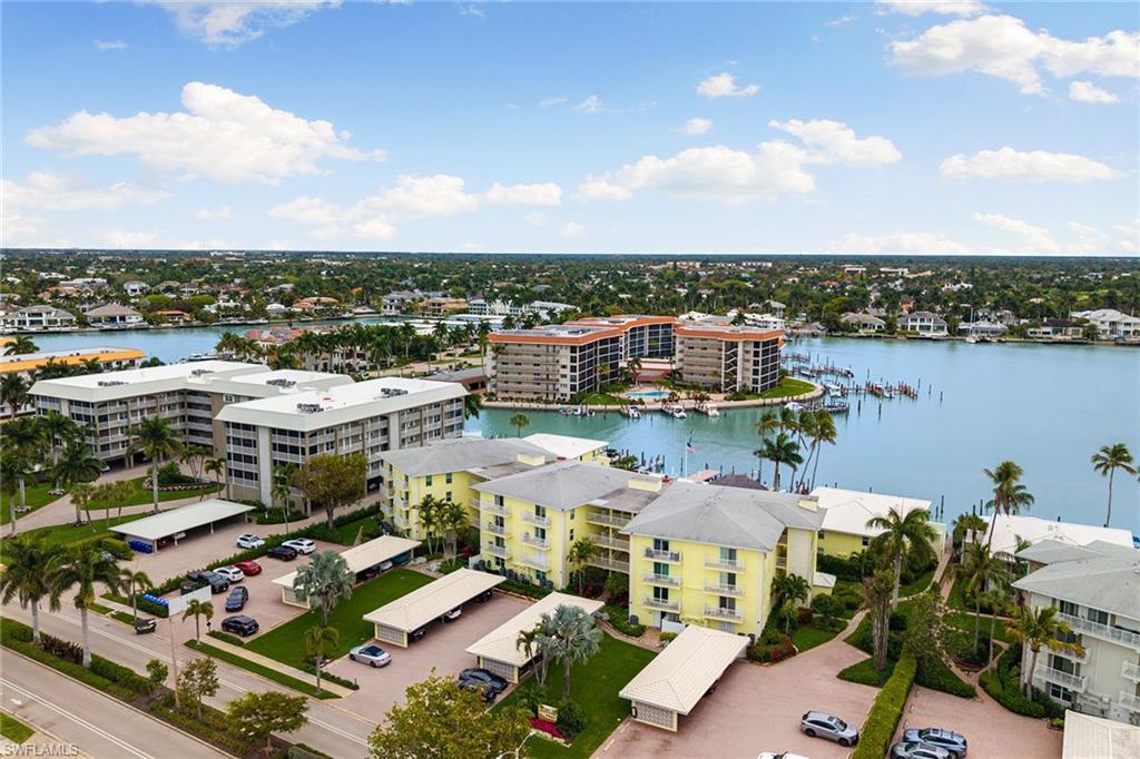 2850 Gulf Shore Blvd N 106 Property Photo 32