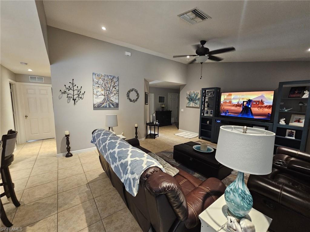 1206 Trafalgar Pkwy Property Photo 6