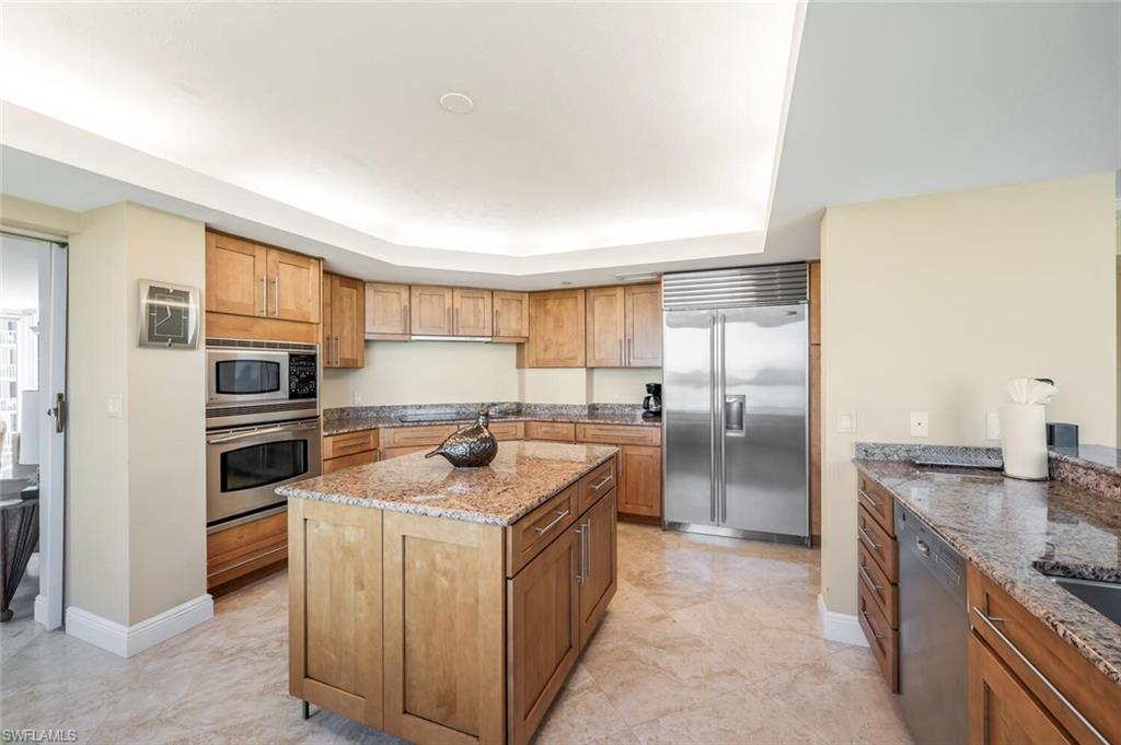 20 Seagate Dr 803 Property Photo 14