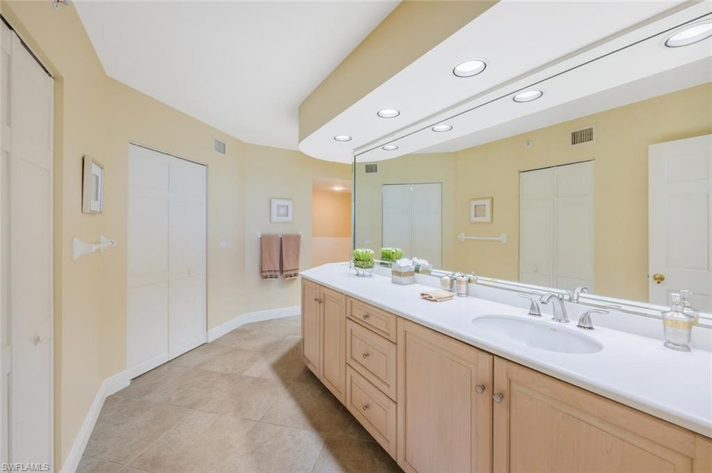 20 Seagate Dr 803 Property Photo 25