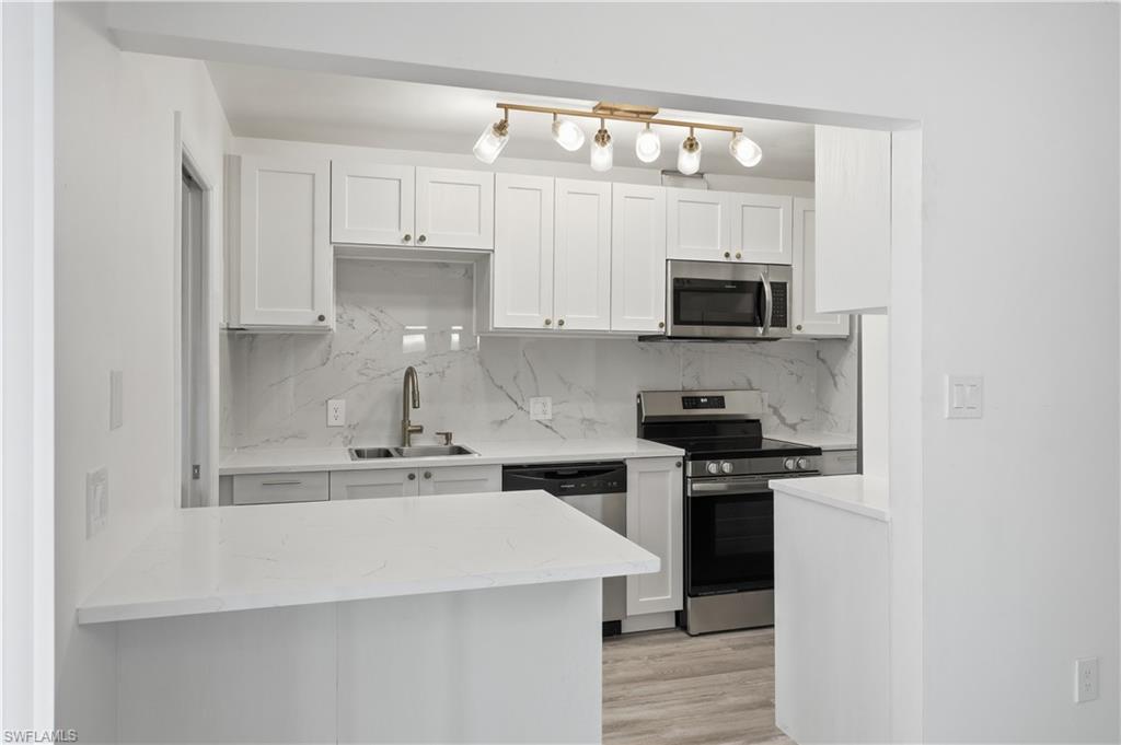 788 Park Shore Dr A11 Property Photo 4