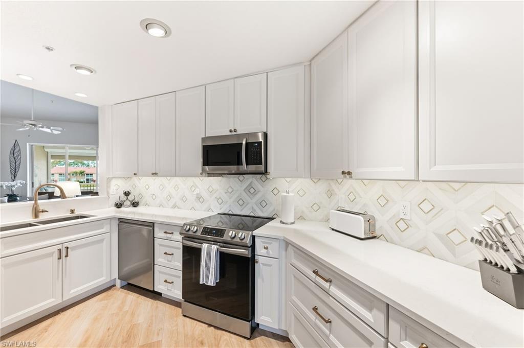 6930 Huntington Lakes Cir 203 Property Photo 6