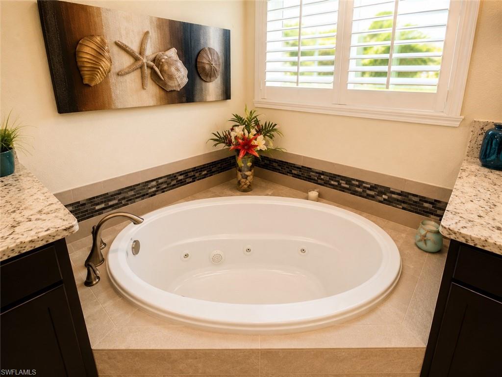 6574 Amarone Ln Property Photo 23
