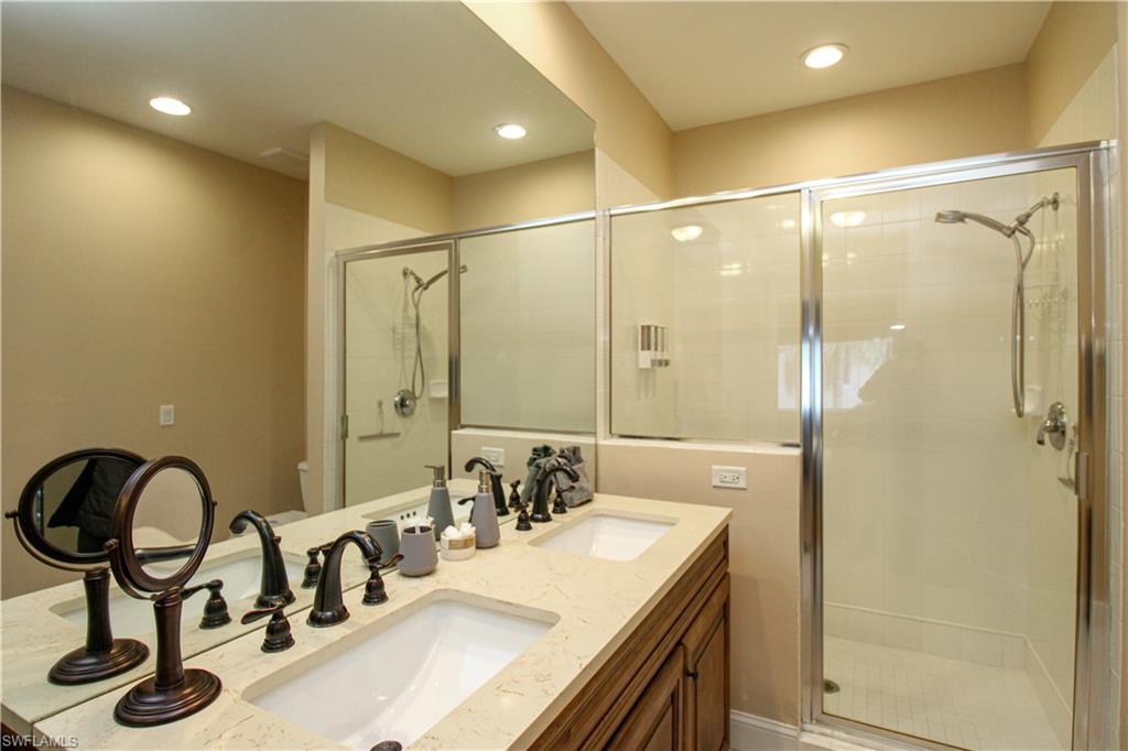 1360 Sweetwater Cv 202 Property Photo 19